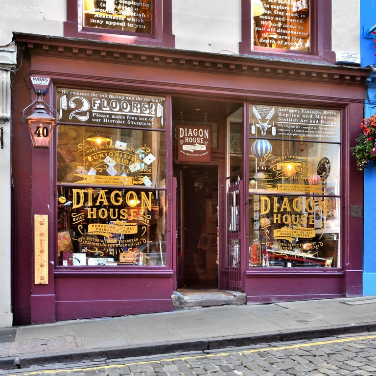 Diagon House ở số 40 Victoria St, Edinburgh