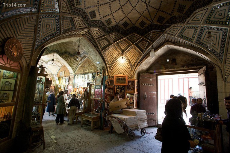 Vakil Bazaar có kiến ​​trúc và hàng hóa ngoạn mục |  