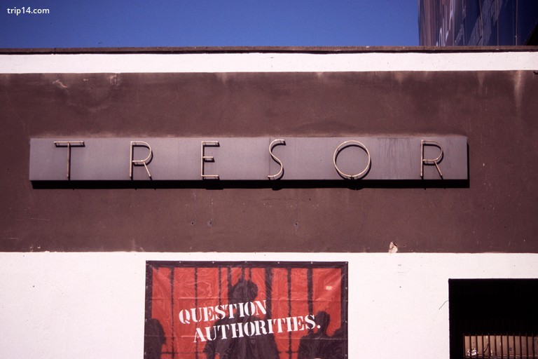 Tresor được đặt trong một nhà máy điện bị bỏ hoang - Trip14.com