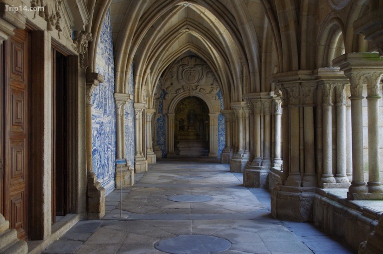 Những địa điểm ở Bồ Đào Nha được cho là nguyên mẫu của trường Hogwarts - Ảnh 6