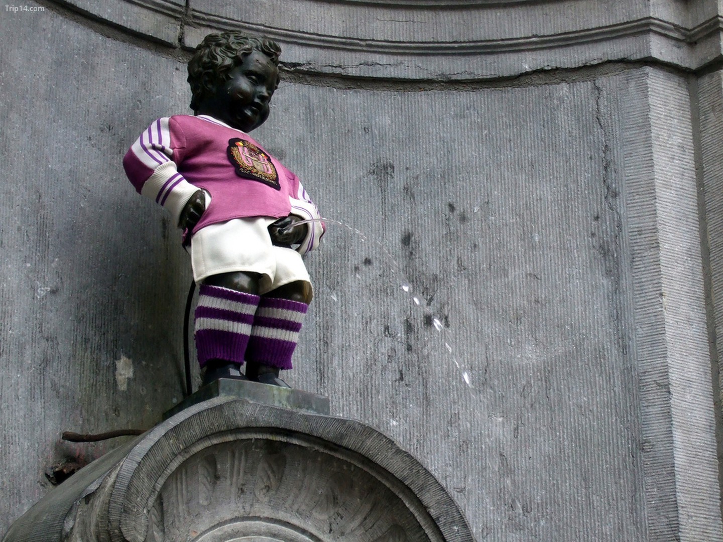 The City’s Most Iconic Statue Is A Peeing Boy