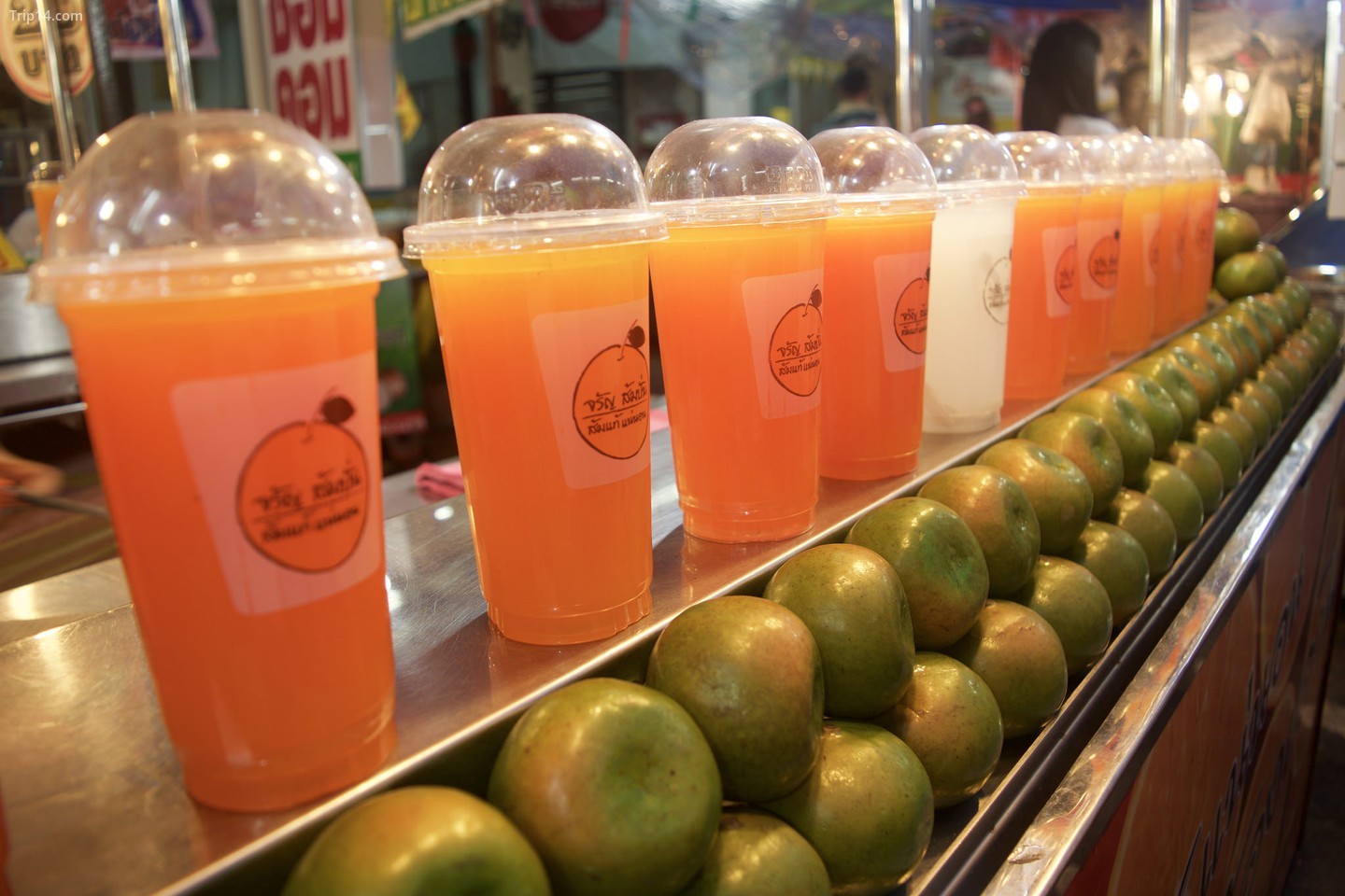 Nước cam tươi tại chợ ở Phuket