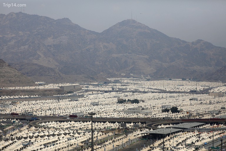Một cái nhìn tổng quát về lều Thành phố Mina, một người đứng đầu hành hương Hồi giáo gần Mecca, Ả Rập Saudi. - Trip14.com