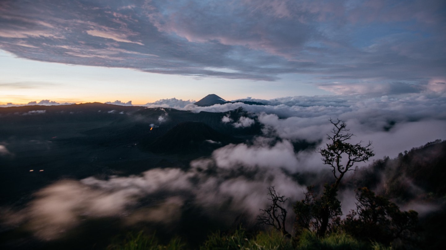 Hướng dẫn khám phá núi Bromo huyền thoại của Indonesia