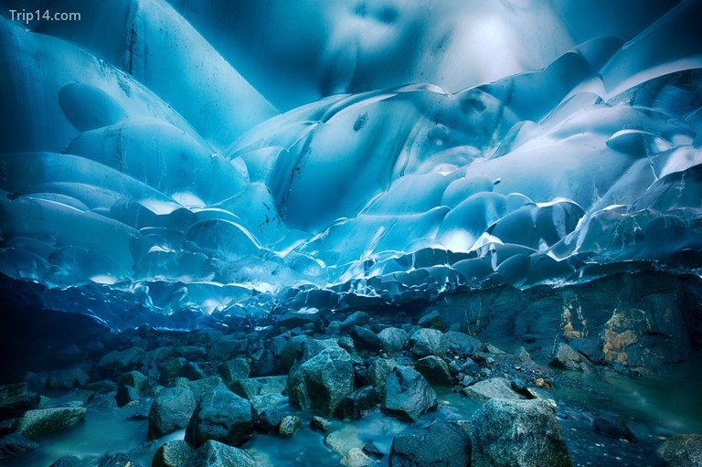 8. Hang động sông băng Mendenhall, Alaska - Trip14.com
