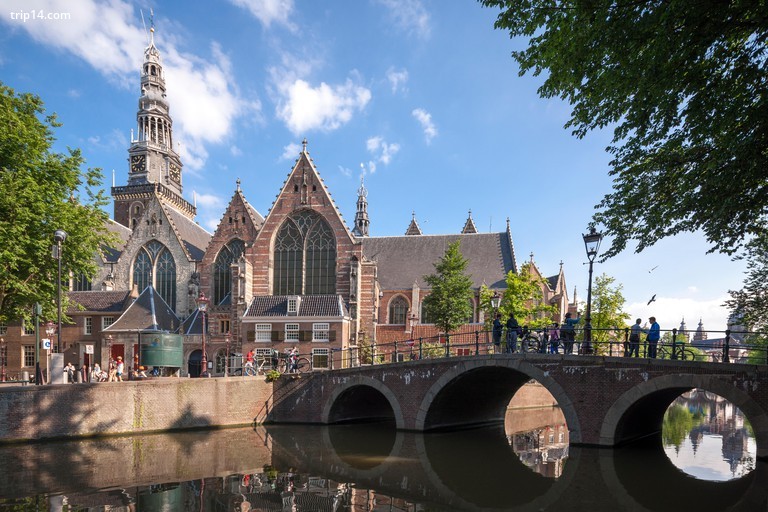 De Oude Kerk, Amsterdam. - Trip14.com