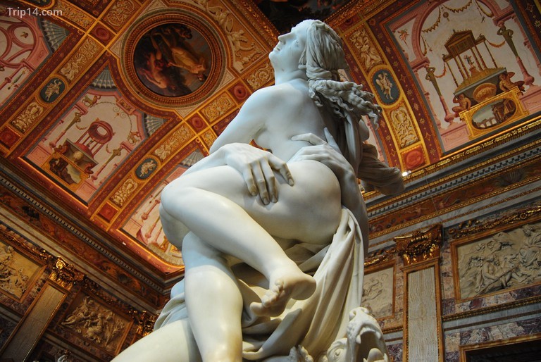 Tác phẩm The Rape of Proserpina của Bernini in Galleria Borghese