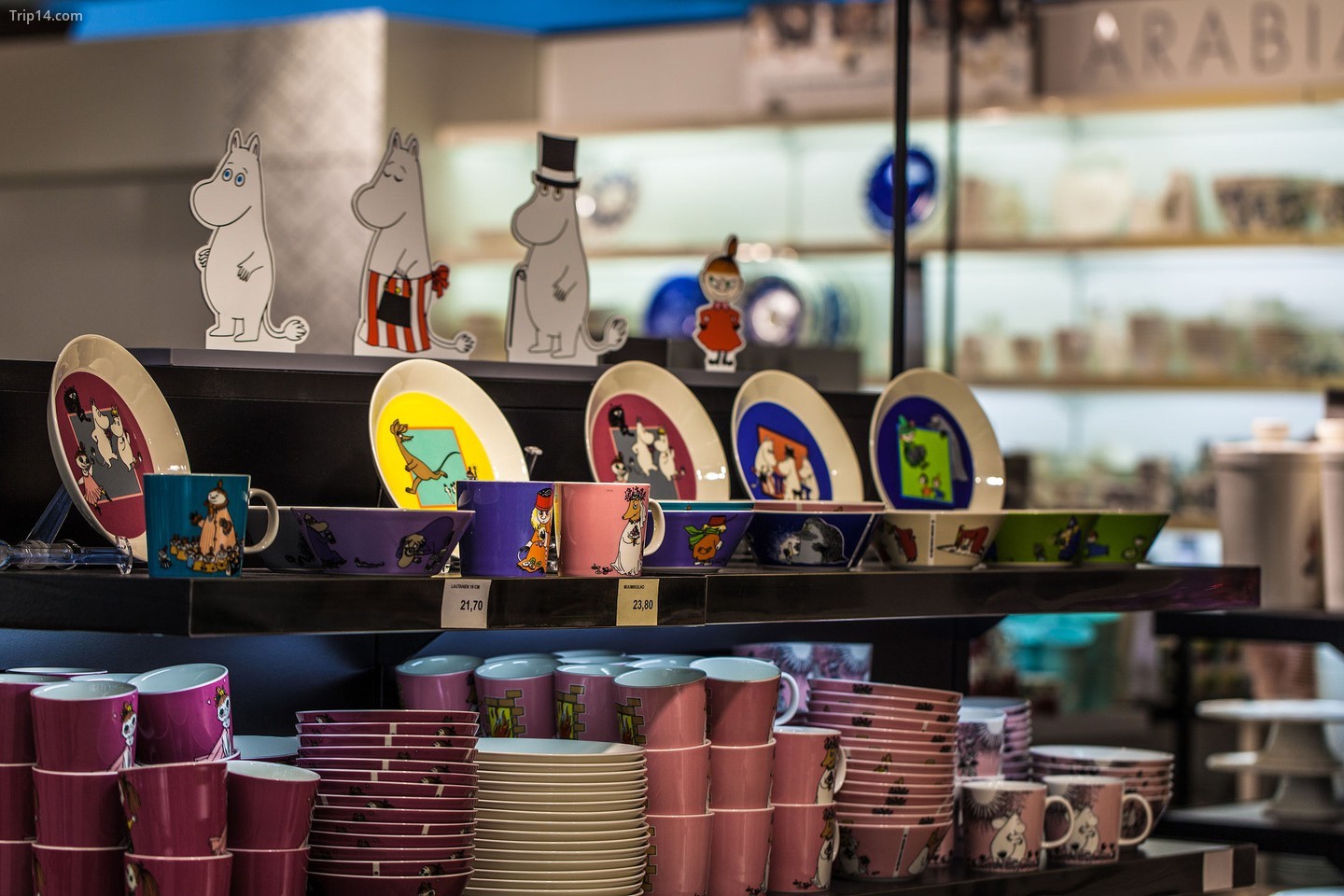  Các mặt hàng của Moomin Arabia tại cửa hàng bách hóa Stockmann, Helsinki.   |   