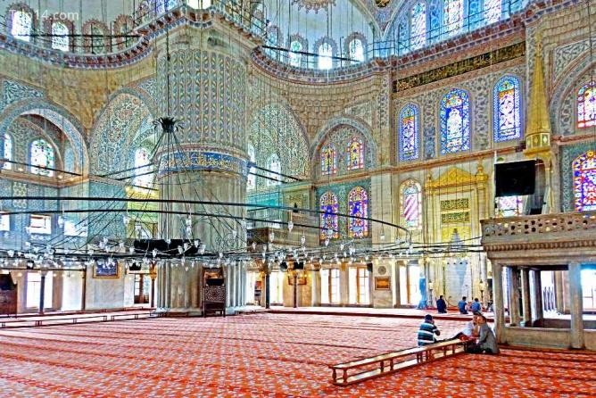 Nội thất nhà thờ Hồi giáo Sultan Ahmet 
