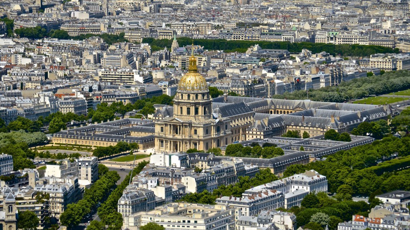 9 tòa nhà lâu đời nhất và đẹp nhất ở Paris - Trip14