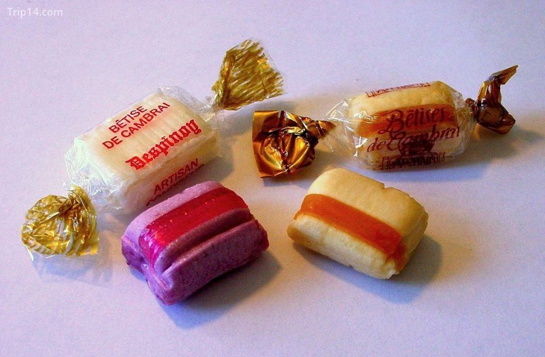 "Bêtise" (tiếng Pháp có nghĩa là "sai lầm") là một loại kẹo có vị bạc hà được sản xuất tại Cambrai, Pháp